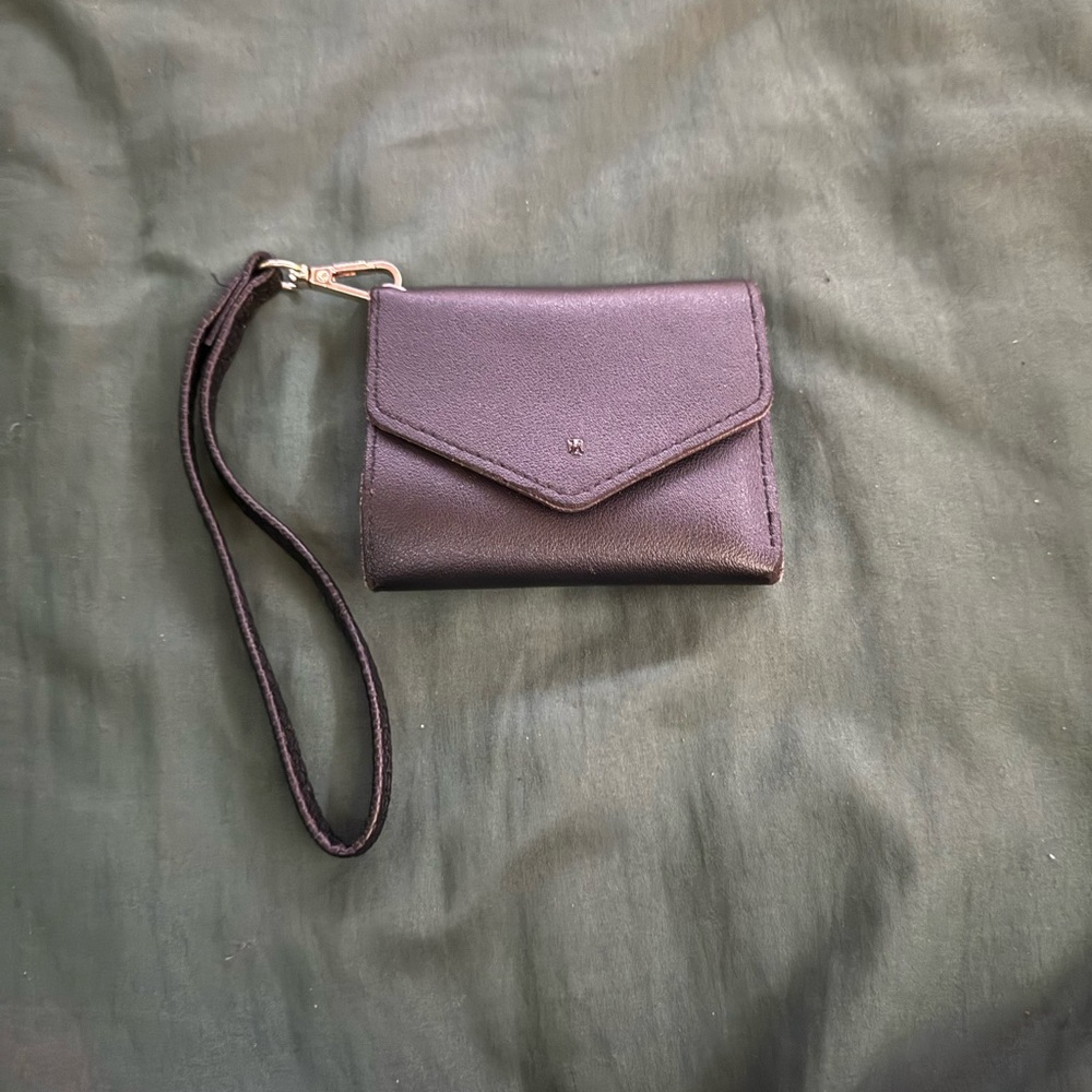 T.J.Maxx Brown Leather Wallet Sophisticated Minimalist Design